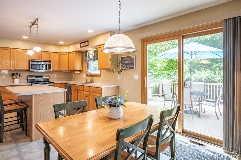 597 Cardigan Court, Saline, MI 48176 — Photo 22
