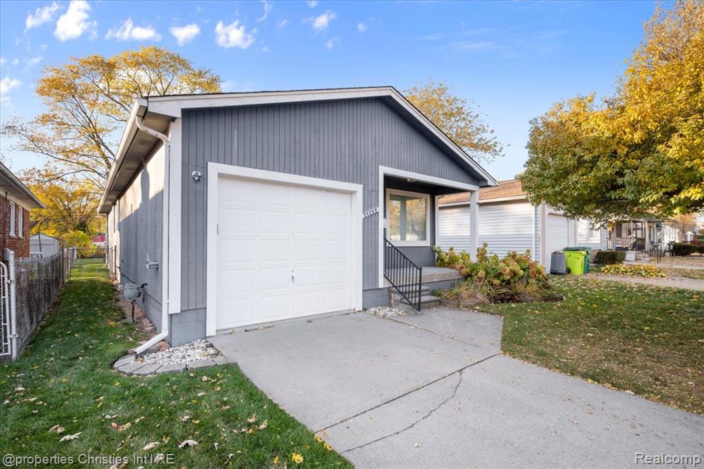 24289 Dale Avenue, Eastpointe, MI 48021 — Photo 4
