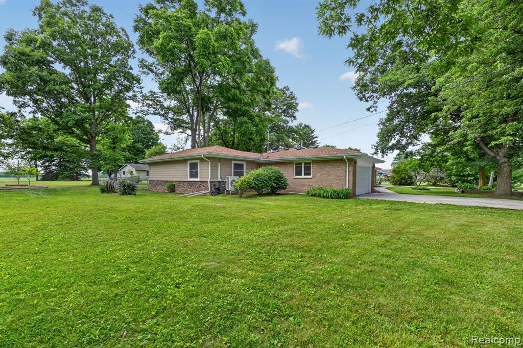 4877 Orchard Lane, Owosso, MI 48867 — Photo 9