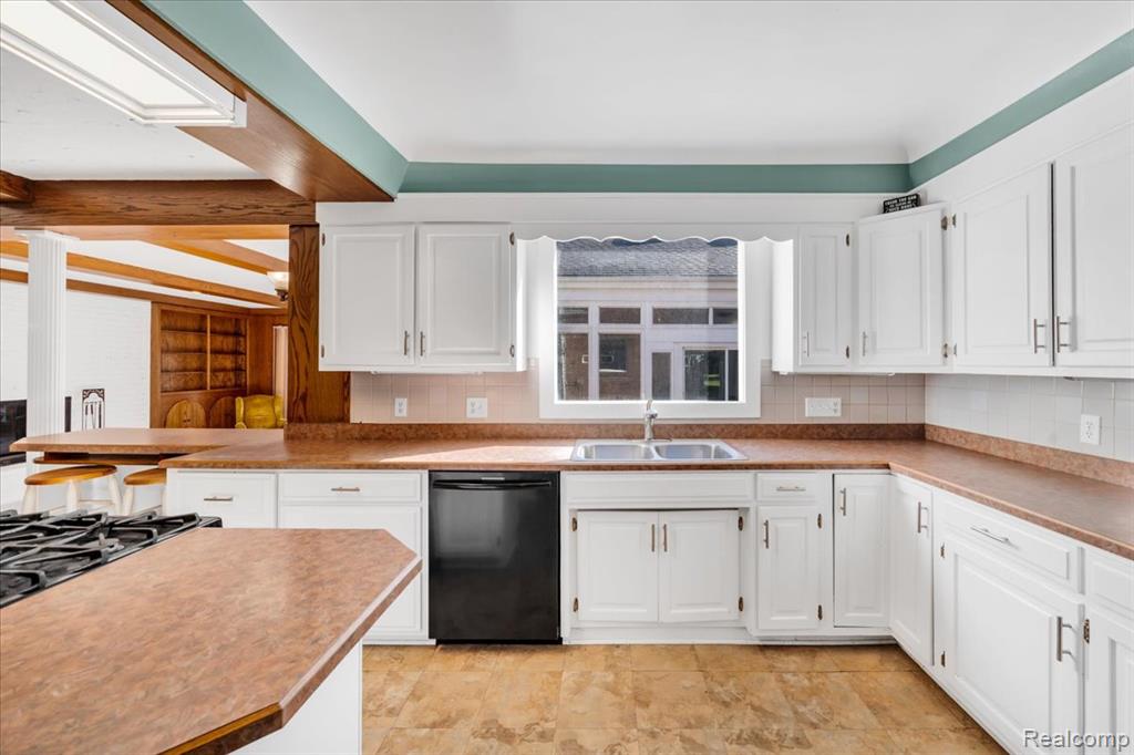 26 N Beck Street, Sebewaing, MI 48759 — Photo 44