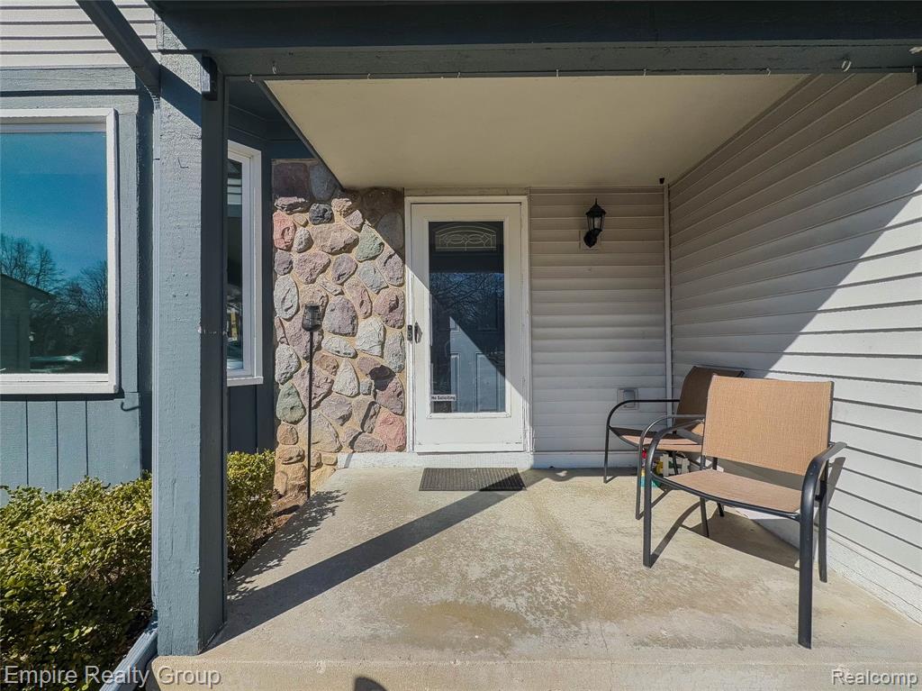 5925 Northridge Circle, Waterford, MI 48327 — Photo 5