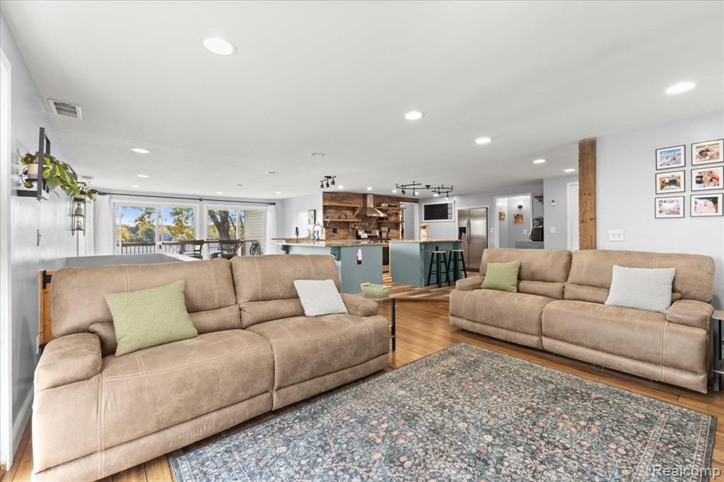 551 Joslyn Road, Lake Orion, MI 48362 — Photo 25