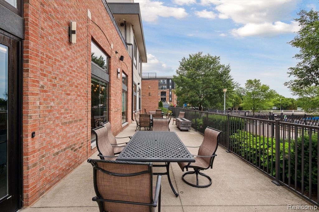 3320 SPINNAKER Lane, 74-14C, Detroit, MI 48207 — Photo 49