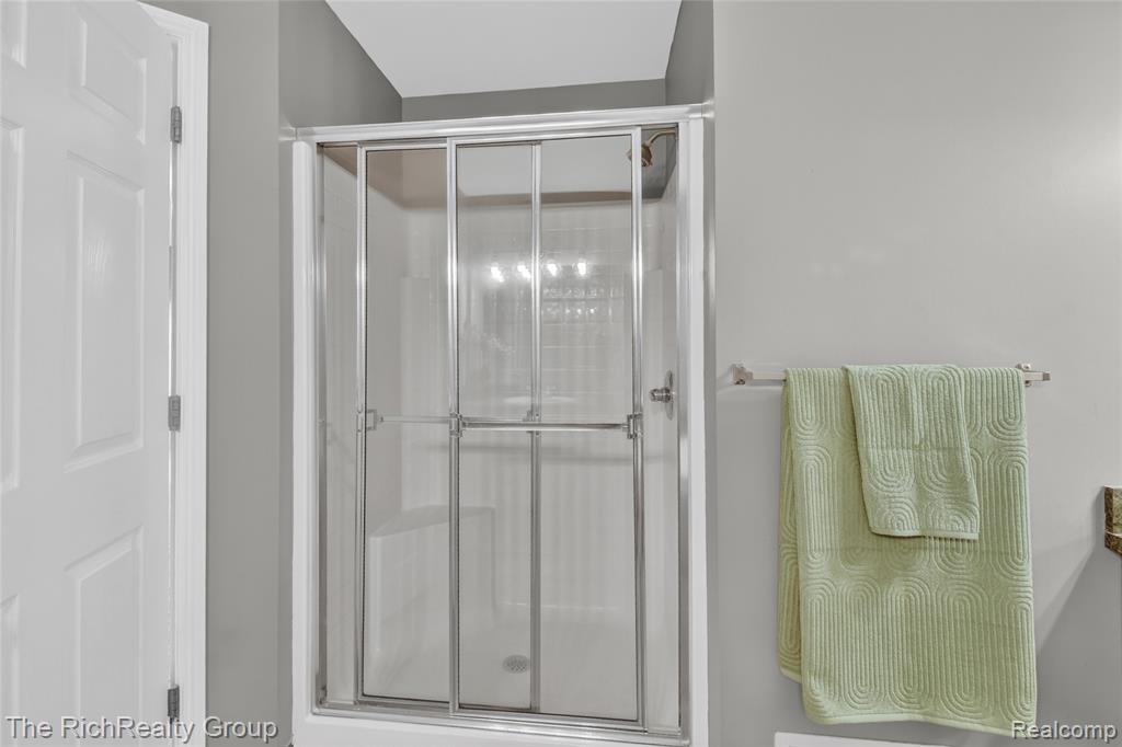 3922 Forester Boulevard, Auburn Hills, MI 48326 — Photo 28