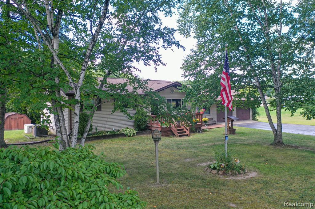 1075 Indian Road, Lapeer, MI 48446 — Photo 4