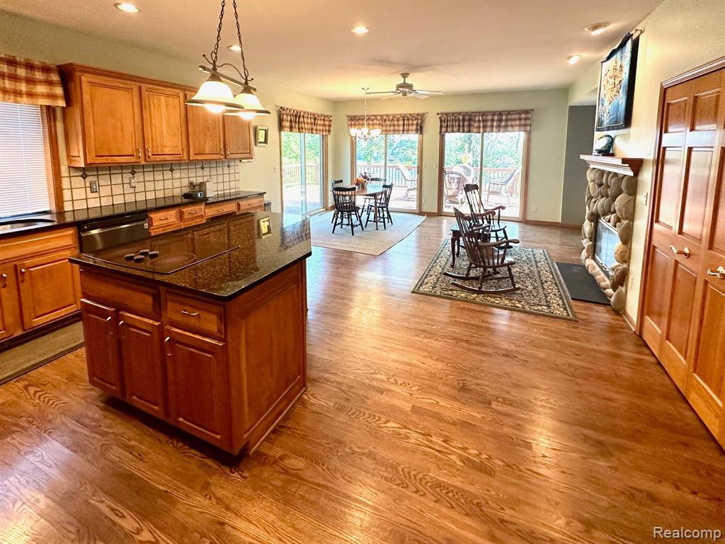 6763 BERRY POINTE Drive, Clarkston, MI 48348 — Photo 15