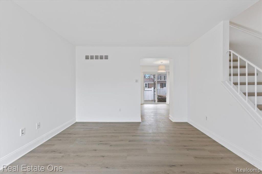 2816 BOMBRIDGE, Ann Arbor, MI 48104 — Photo 2