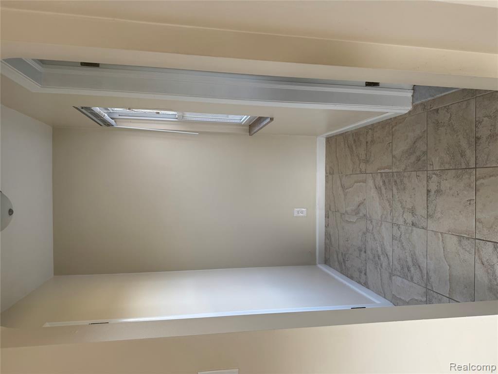 734 Harcourt Road, Grosse Pointe Park, MI 48230 — Photo 13