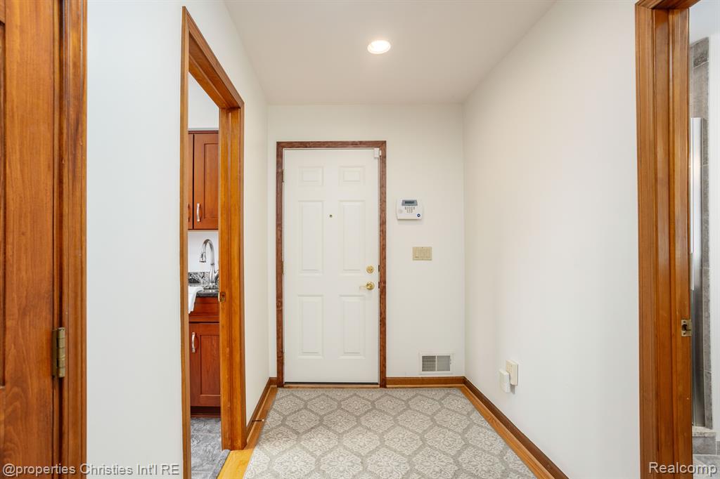 9293 BROOKVILLE Road, Plymouth, MI 48170 — Photo 23