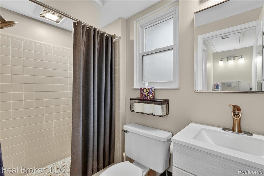 25-3885-Morgan-Rd-Orion-Township-MI-48359-WindowStill.jpg