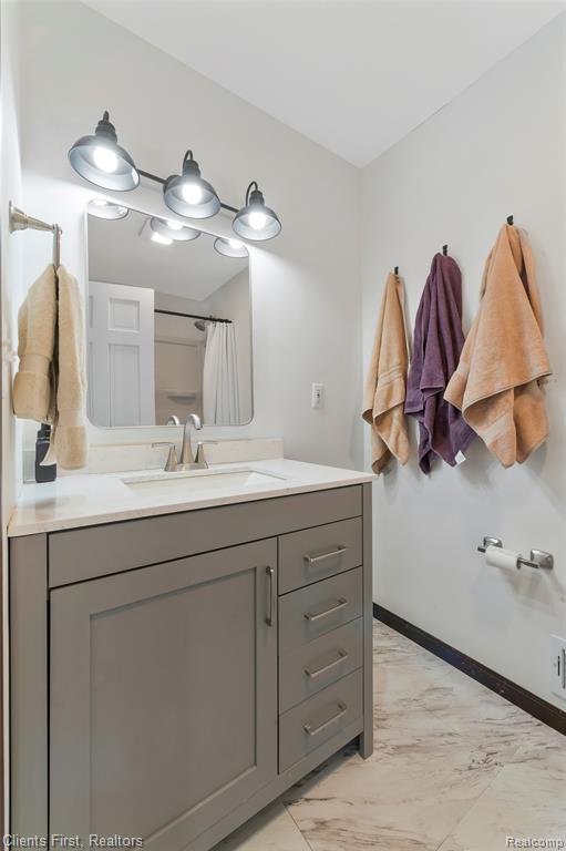 270 N Hurd Road, Ortonville, MI 48462 — Photo 17