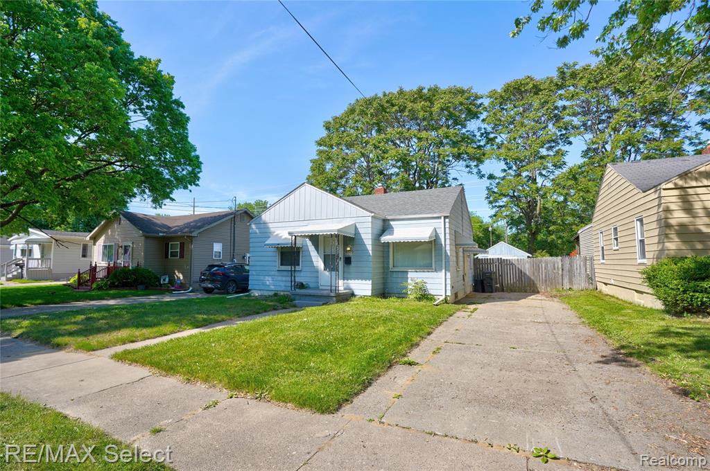 4305 Pengelly Road, Flint, MI 48507 — Photo 3