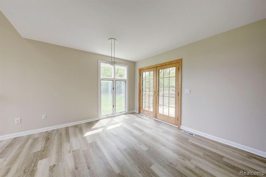 850 VILLAGE PINE Lane, Ortonville, MI 48462 — Photo 33