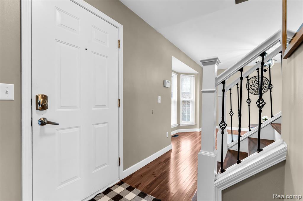 648 Lansdowne Drive, Westland, MI — Photo 3