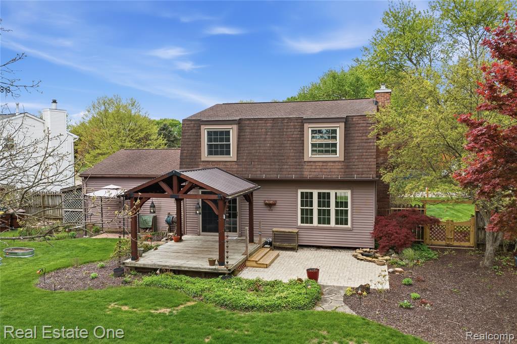 10385 Elizabeth Street, Pinckney, MI 48169 — Photo 21
