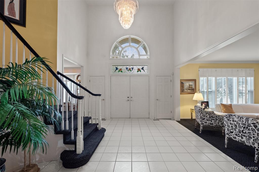 6993 Crosswell Drive, West Bloomfield, MI — Photo 3