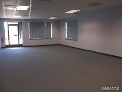 44623 N Gratiot Avenue, Clinton Twp, MI 48036 — Photo 2