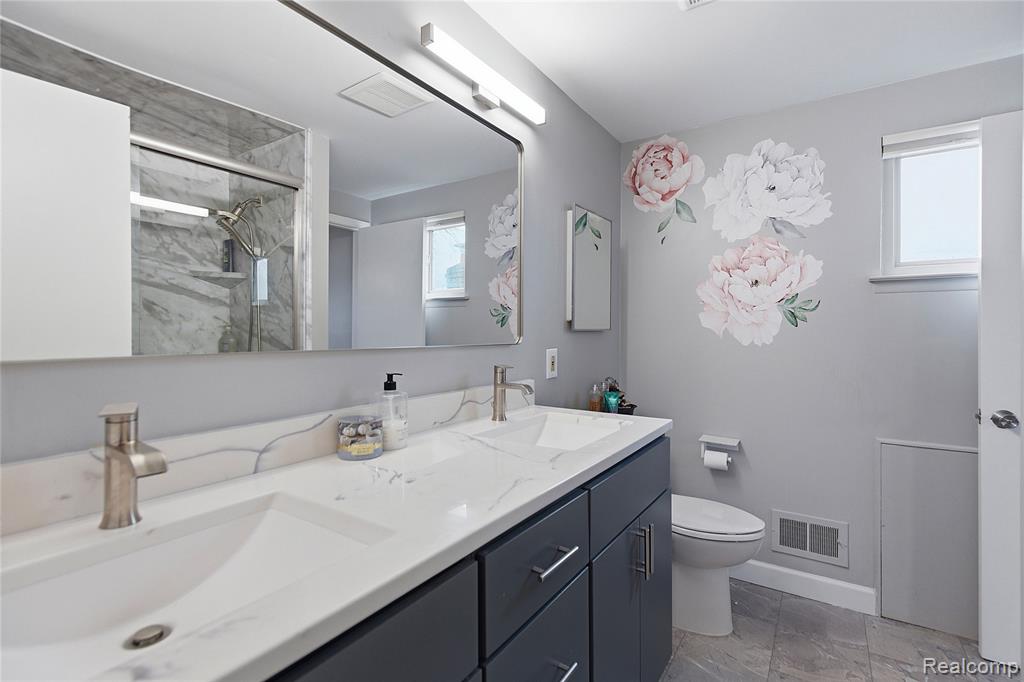 41383 Justin Drive, Clinton Twp, MI 48038 — Photo 21