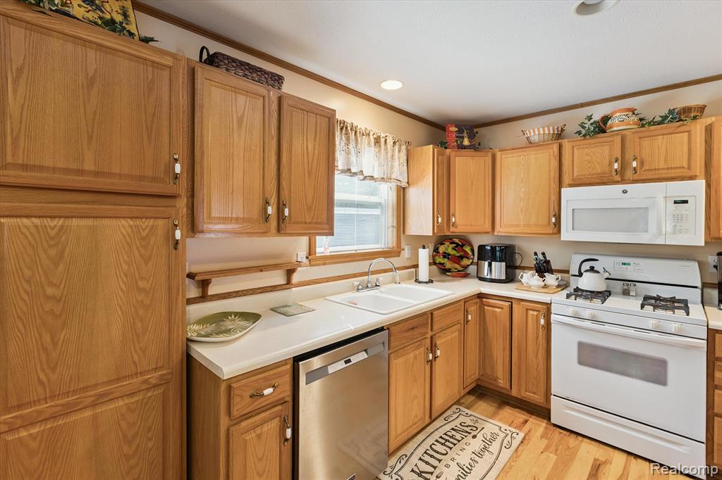 10069 Fisher Lake Road, St. Helen, MI 48656 — Photo 13