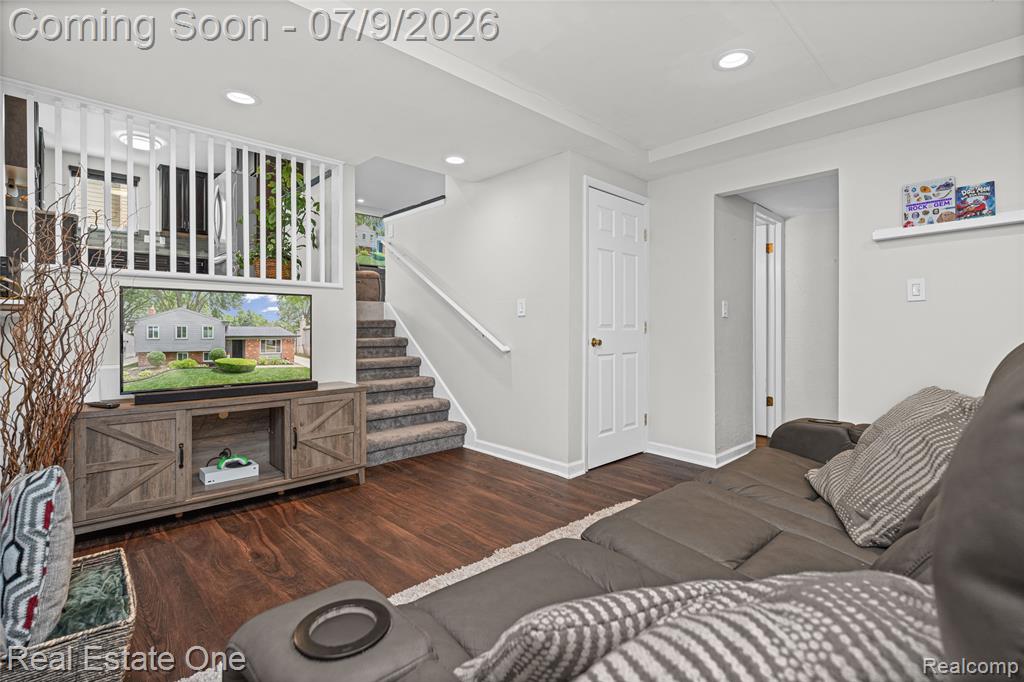 42118 Villanova Drive, Sterling Heights, MI 48313 — Photo 35