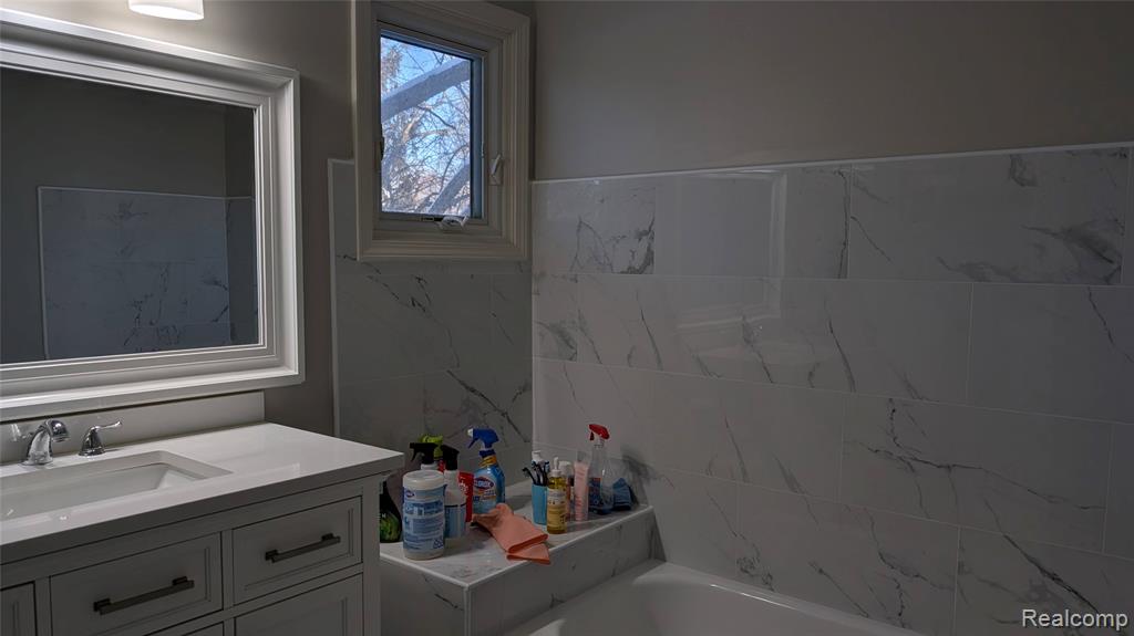 4912 OAK RIVER Drive, Troy, MI 48098 — Photo 27