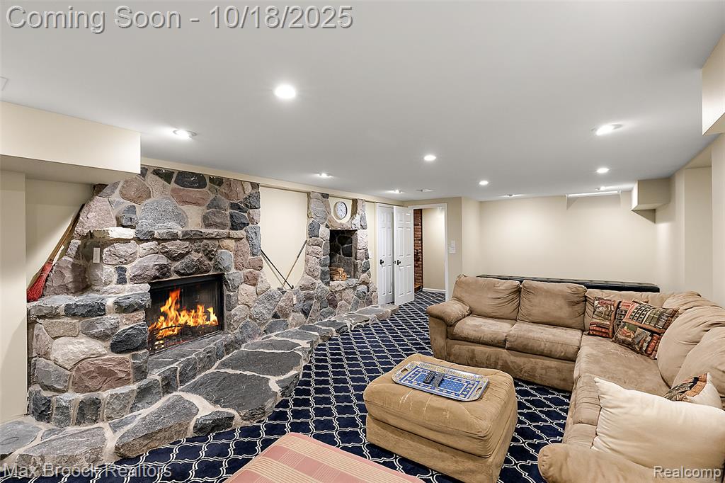 521 Kingsley Trail, Bloomfield Hills, MI 48304 — Photo 33