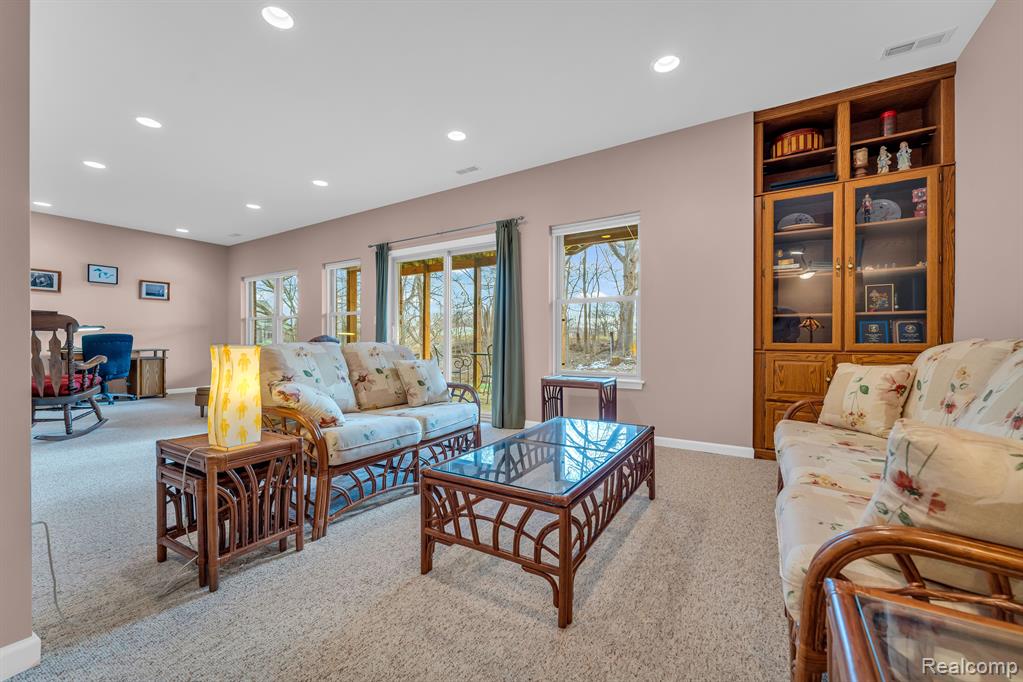 620 FAIRWAYS Lane, Chelsea, MI 48118 — Photo 38