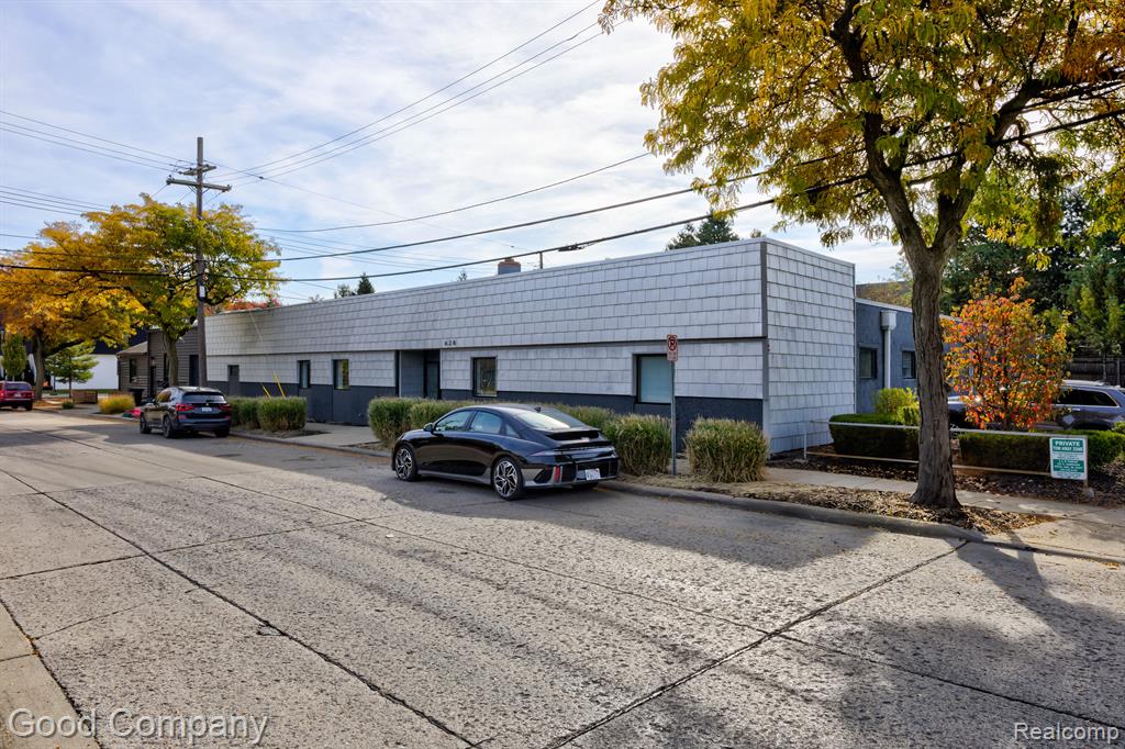 628 E PARENT Avenue, Royal Oak, MI 48067 — front exterior