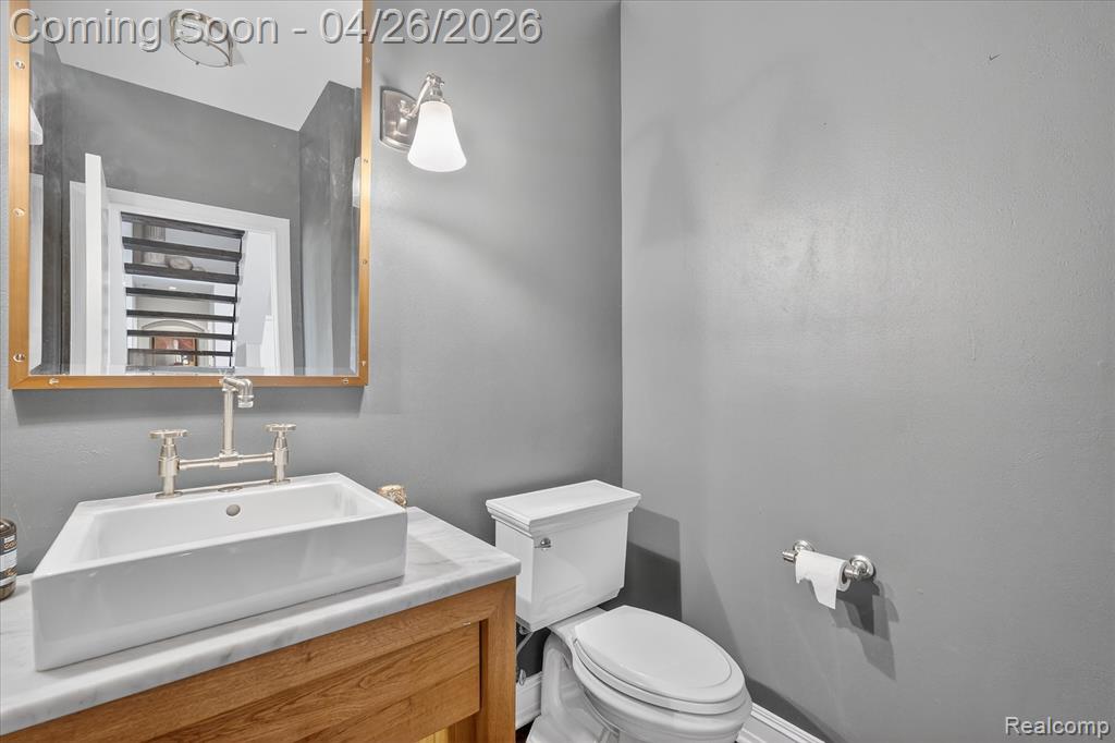 6932 Oakhurst Ridge Road, Clarkston, MI 48348 — Photo 29