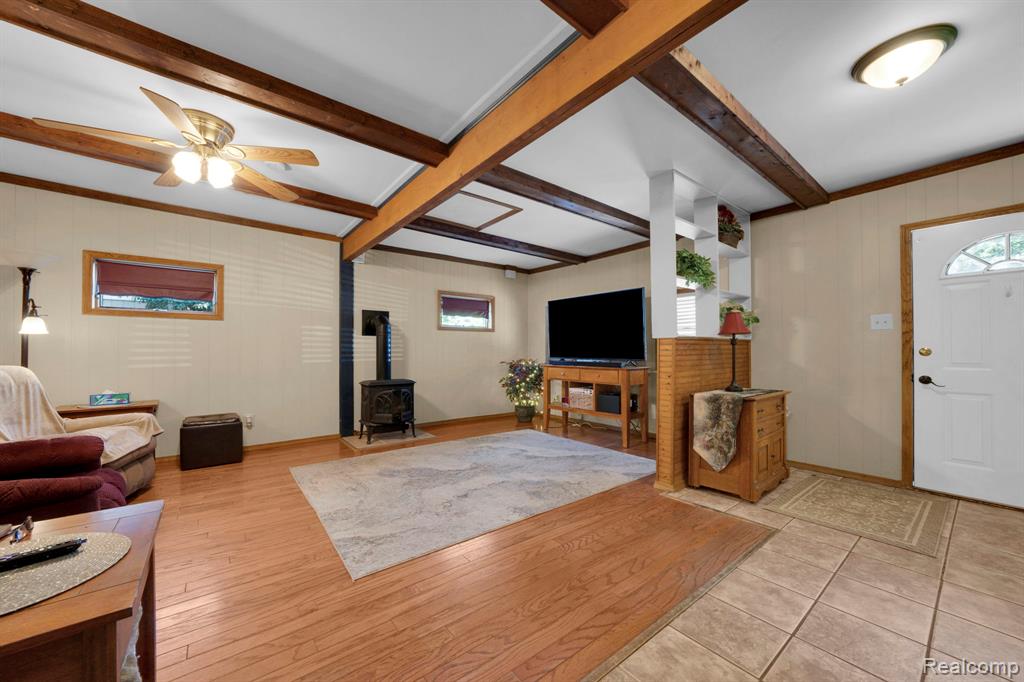 957 Miller Road N, Lake Orion, MI 48362 — Photo 5