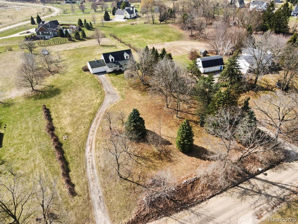 8806 Bergin Road, Howell, MI 48843 — Photo 30