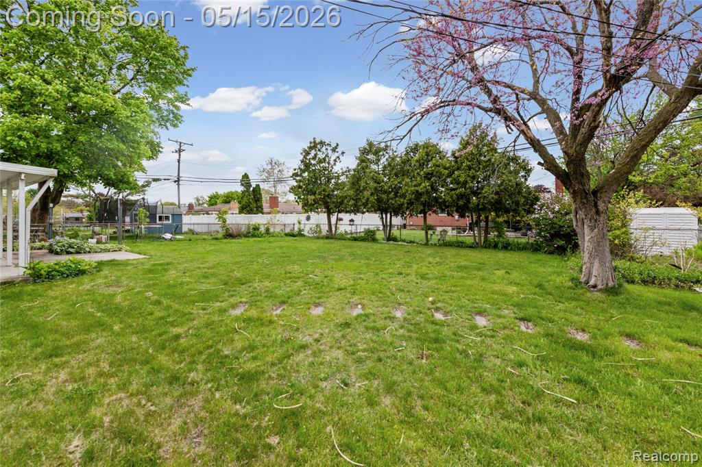 29687 Boewe Drive, Warren, MI 48092 — Photo 38