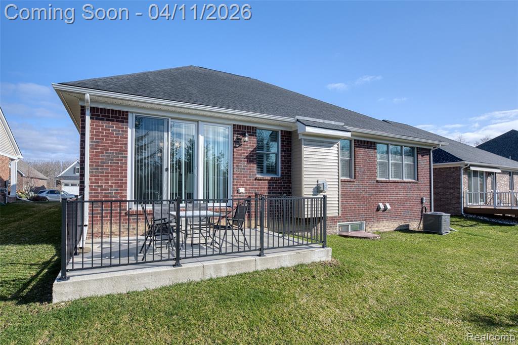 5809 Hartwick Drive, West Bloomfield, MI 48324 — Photo 39