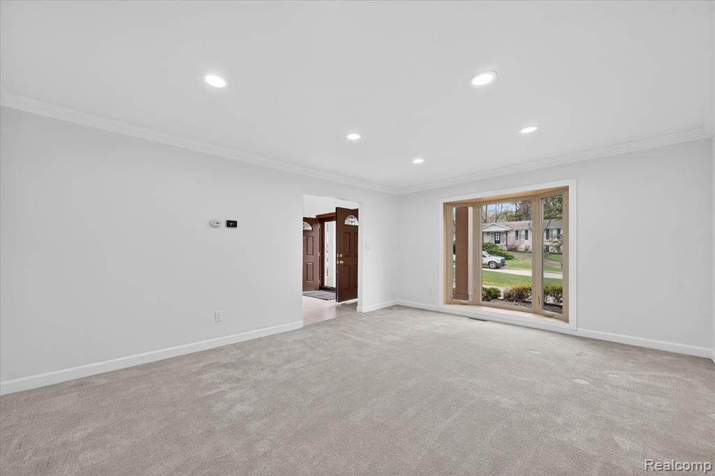 21770 Riverview Drive, Beverly Hills, MI 48025 — Photo 10