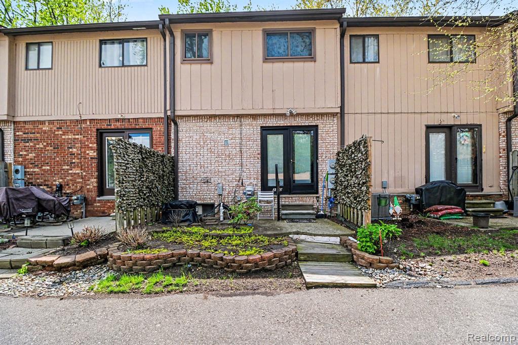 3120 N Summers Road N, Keego Harbor, MI 48320 — Photo 15