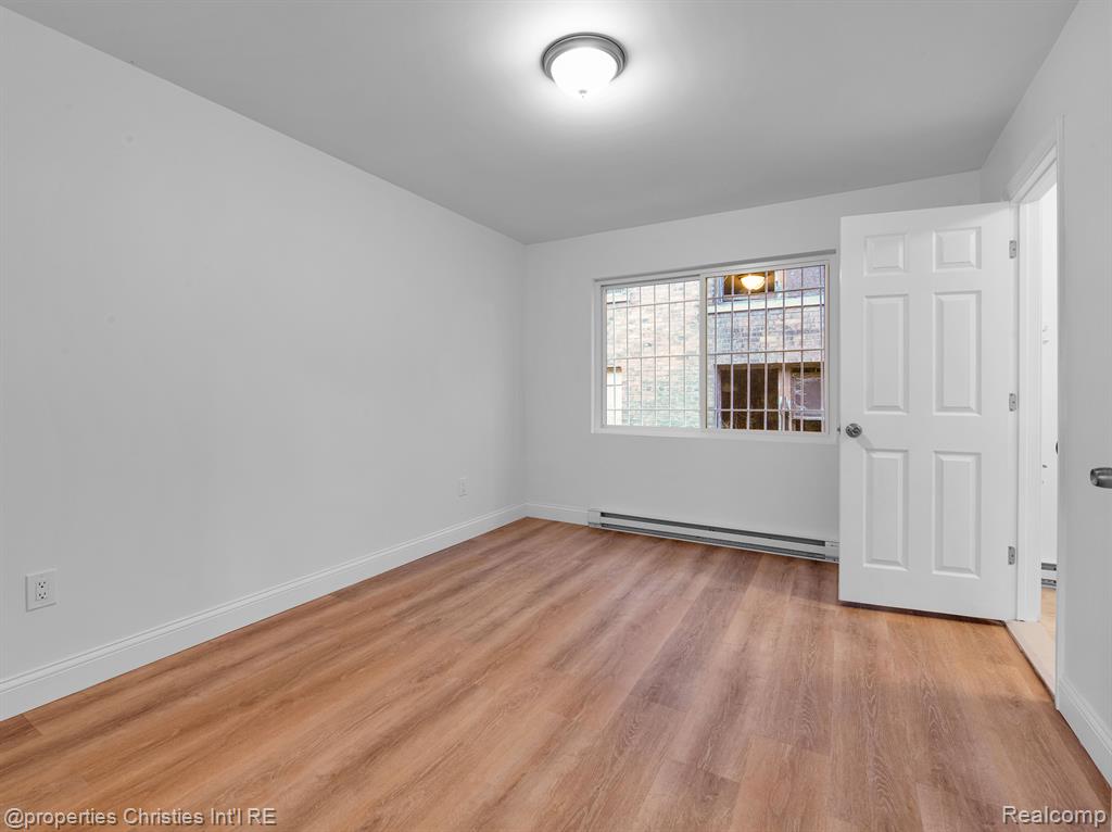 44 HIGHLAND Street, Highland Park, MI 48203 — Photo 18