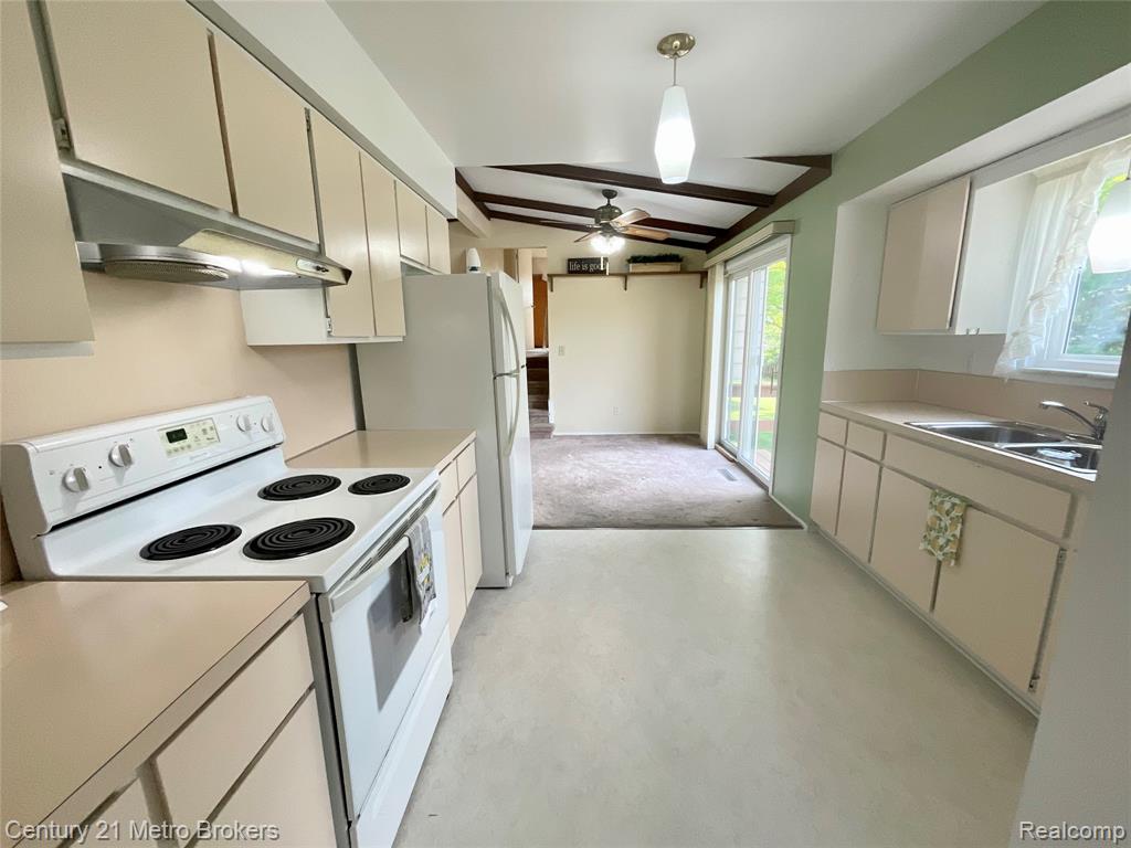 4472 Grand Blanc Road, Swartz Creek, MI 48473 — Photo 7