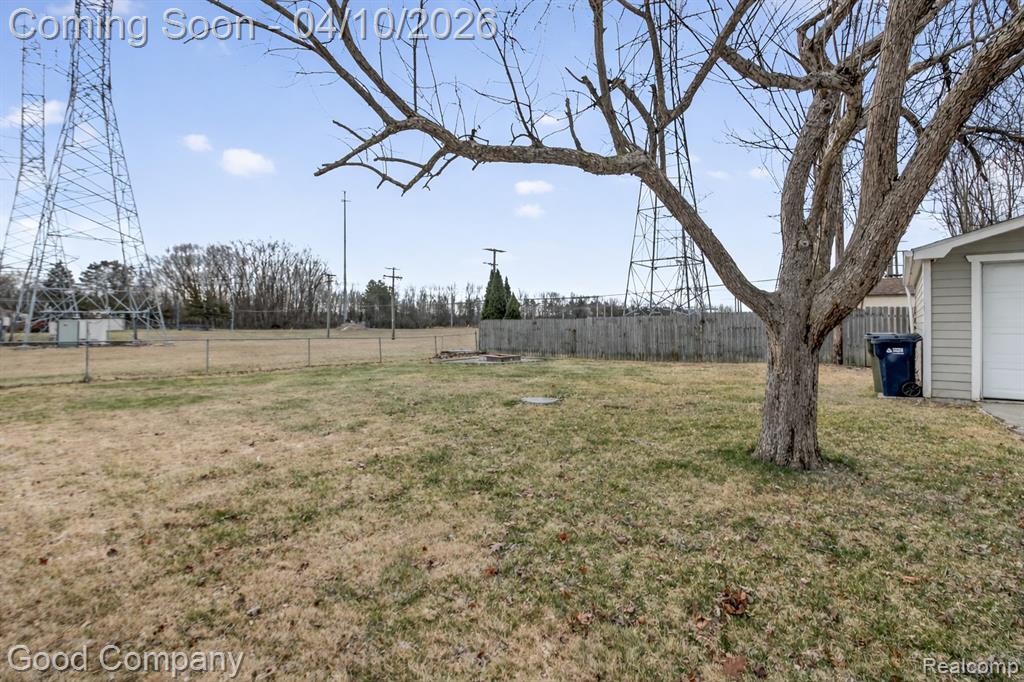 41036 Paign Drive, Sterling Heights, MI 48313 — Photo 38