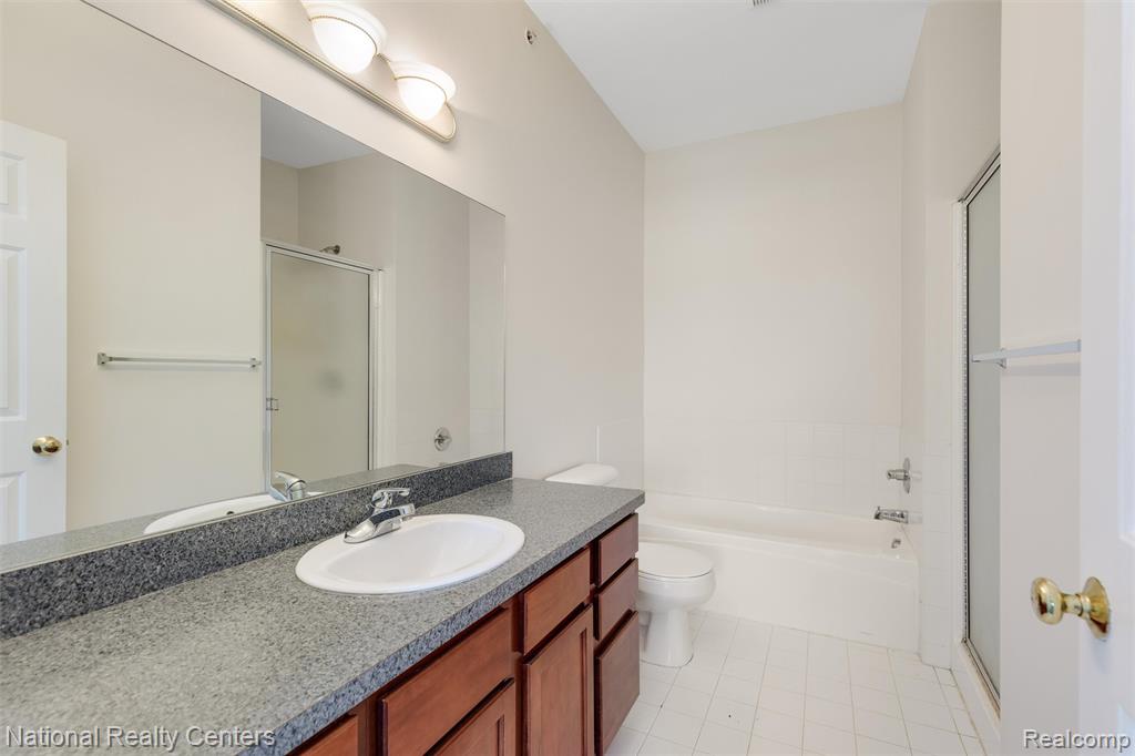 41582 Hamlet Lane, 68, Novi, MI — Photo 22