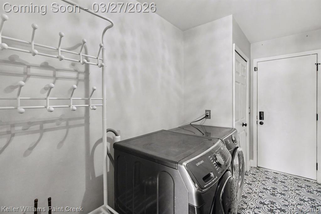 7365 Danbury Drive, West Bloomfield, MI — Photo 10