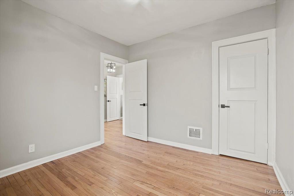 473 CHALMERS Street, Detroit, MI 48215 — Photo 30