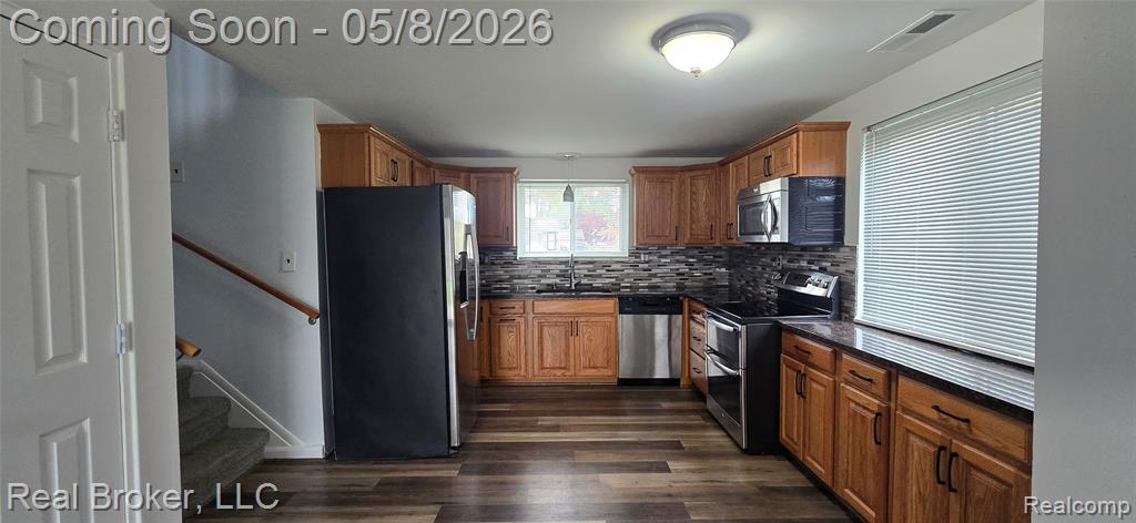 32631 Maplewood Street, Garden City, MI — Photo 8
