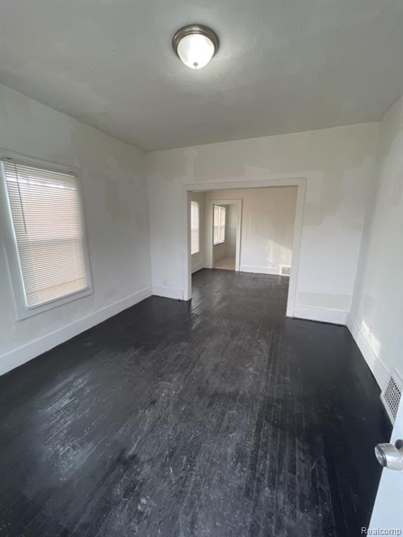 15351 Petoskey Avenue - Photo 4
