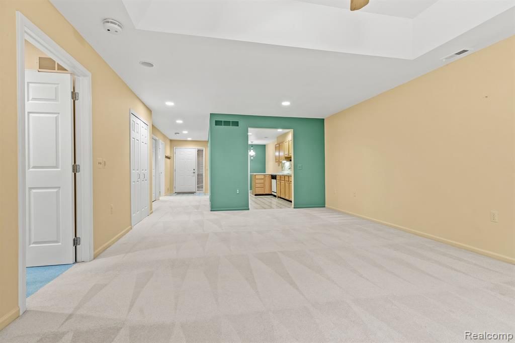 21334 MULBERRY Court, 50, Farmington Hills, MI 48336 — Photo 13