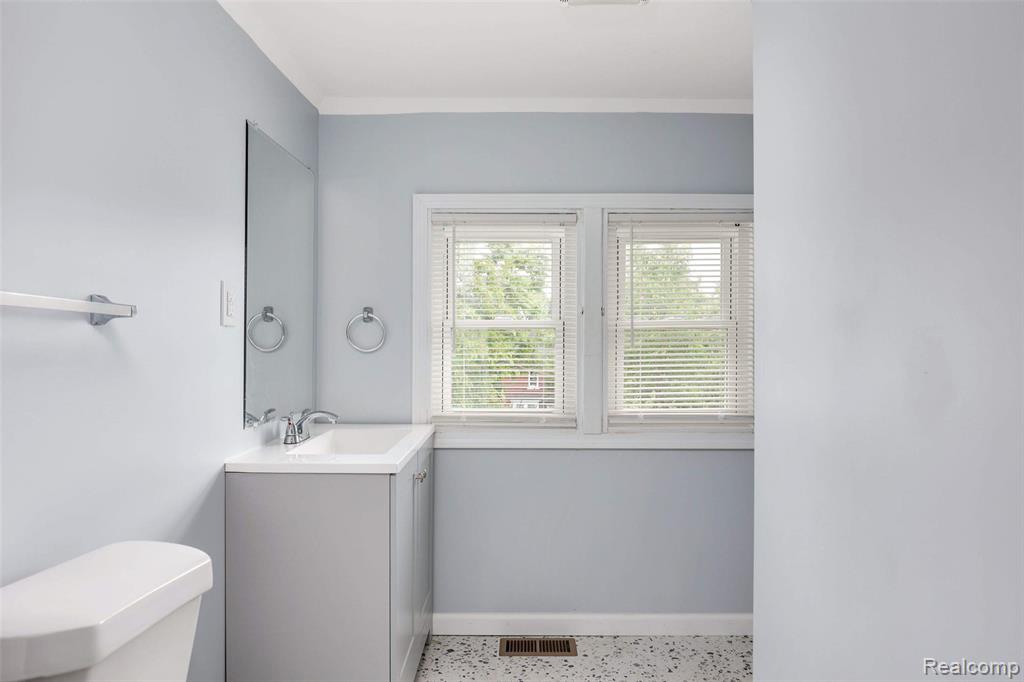 534 Trowbridge Street, Detroit, MI 48202 — Photo 18