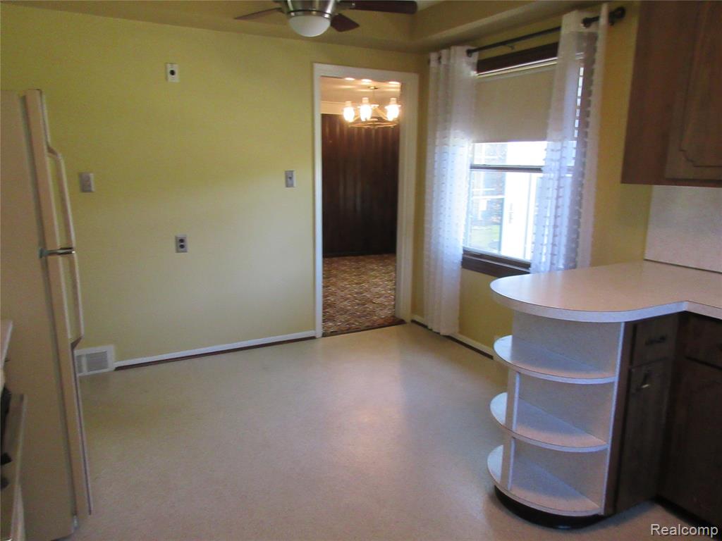 28325 Elmdale Street, Saint Clair Shores, MI 48081 — Photo 14