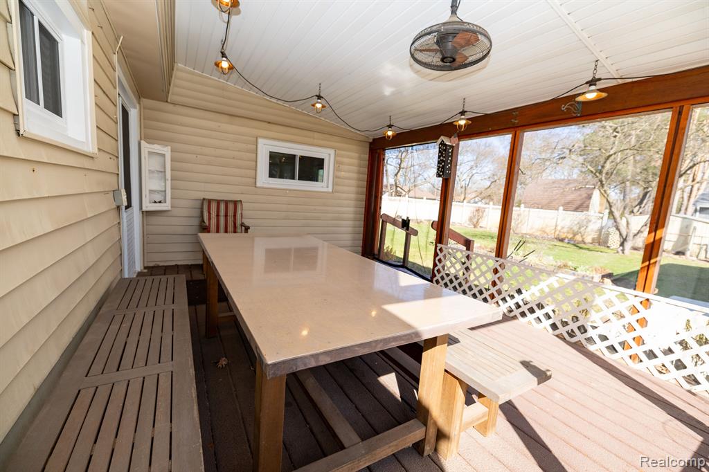 9180 COOLEY LAKE Road, White Lake, MI — Photo 11