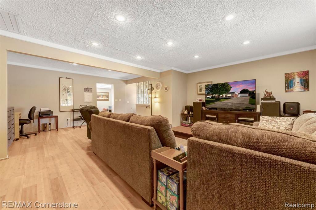 7018 BISON Street, Westland, MI — Photo 3