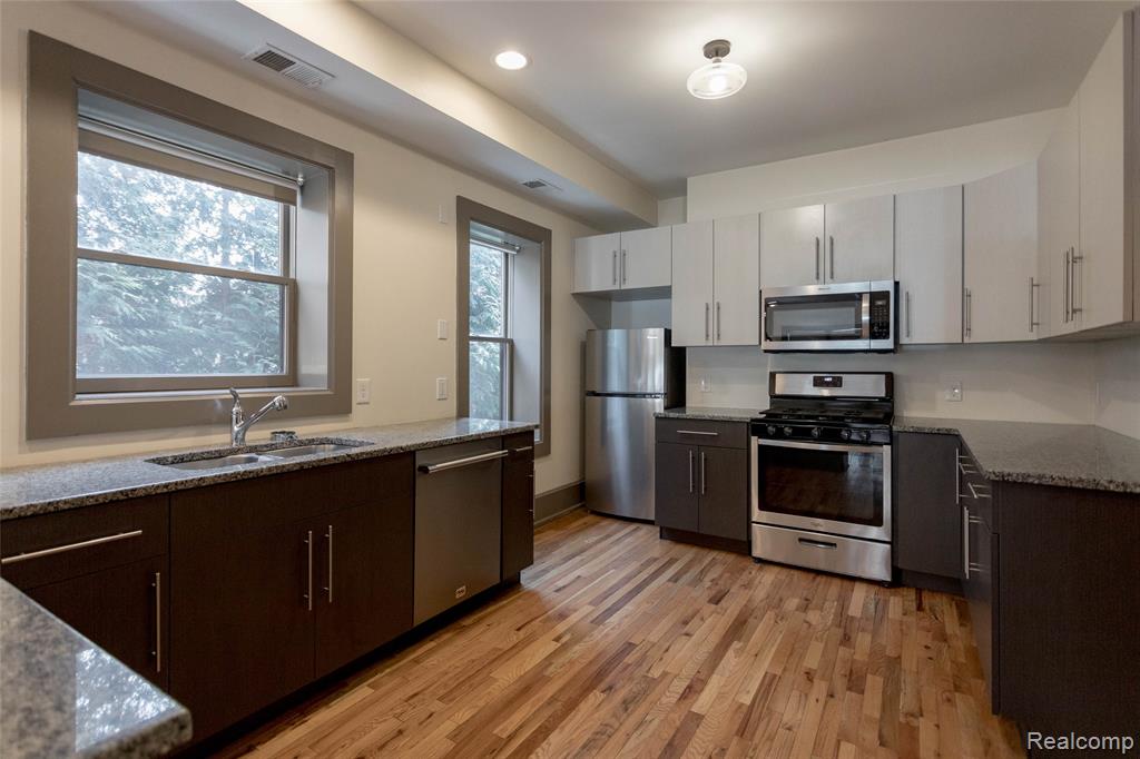 449 W Willis Street, Detroit, MI 48201 — Photo 9