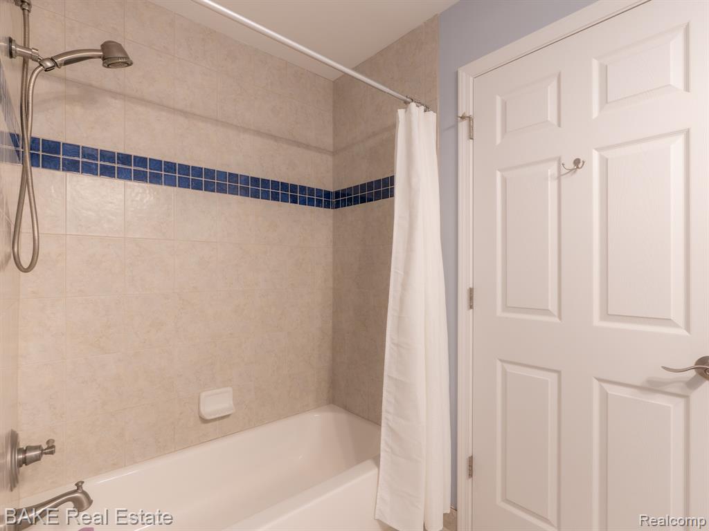 43576 Abbey Circle, Canton, MI 48187 — Photo 32